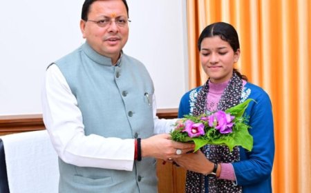 सारकोट की ग्राम प्रधान प्रियंका नेगी ने सीएम पुष्कर सिंह धामी से की महत्वपूर्ण मुलाक़ात, विकास योजनाओं पर हुई विस्तृत चर्चा