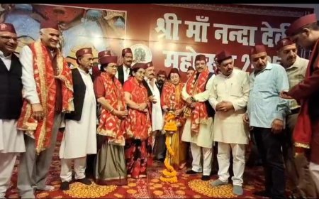 नैनीताल महोत्सव: मां नंदा सुनंदा के जयकारों से गूंजा सरोवरनगर, 123वें महोत्सव का उद्घाटन