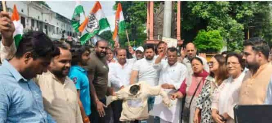 हरिद्वार: देवपुरा चौक पर कांग्रेसी नेताओं का पुतला दहन, धामी सरकार पर तीखा वार—कानून-व्यवस्था पर उठे सवाल