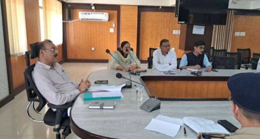 अल्मोड़ा: खनिज फाउंडेशन की बैठक में विकास, पारदर्शिता और स्थानीय रोजगार पर ठोस फैसले