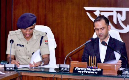 बागेश्वर में नशा मुक्त अभियान पर जिलाधिकारी आशीष भटगांई का महत्वपूर्ण बैठक