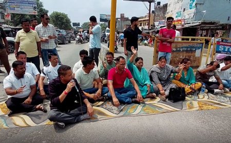 पीरूमदारा NH-309 पर सुरक्षा से संबंधित चिंताएं: स्थानीय नेताओं का प्रशासन से कार्रवाई की मांग