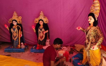 नैनीताल में शुरू हो रहा 69वां सर्वजनिन दुर्गा पूजा महोत्सव, पर्यावरण अनुकूल तैयारियां चल रही हैं