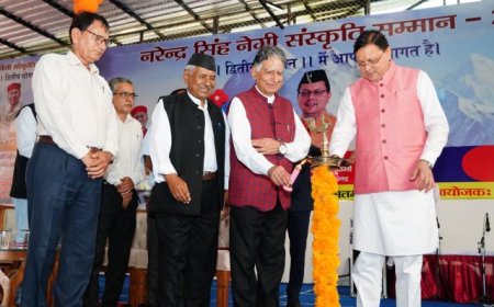 मुख्यमंत्री पुष्कर सिंह धामी ने एस.आर हरनोट को दिया नरेन्द्र सिंह नेगी संस्कृति सम्मान