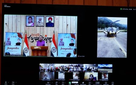 मुख्यमंत्री ने पिथौरागढ़-मुनस्यारी एवं हल्द्वानी-अल्मोड़ा हेली सेवाओं का किया शुभारंभ