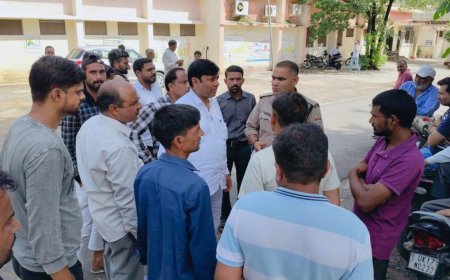 उत्तराखंड में डंपर की टक्कर से युवक की जान गई, दो अन्य घायल