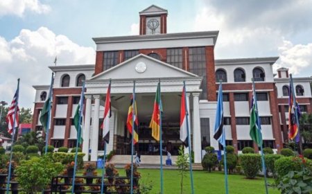 ग्राफिक एरा में हैकाथॉन, दिव्यांगों की समस्याओं का समाधान खोजने में जुटे 10 राज्यों के छात्र