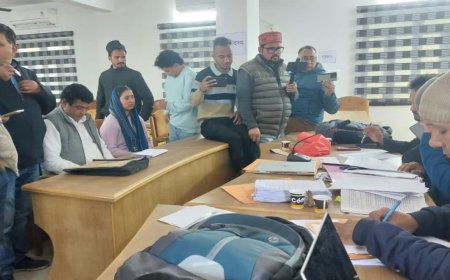 Rudraprayag: जिला पंचायत की बजीरा सीट पर BJP–कांग्रेस में हंगामा, ओबीसी प्रमाणपत्र पर मचा घमासान