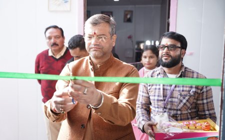 प्रेमनगर में प्रदेश का पहला पिंक एवं ग्रे हाईटेक स्मार्ट टॉयलेट तैयार, महापौर द्वारा किया गया उद्घाटन