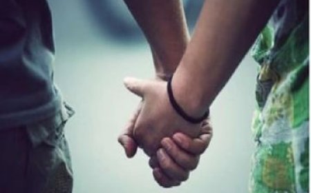 नैनीताल की सड़कों पर फिल्मी जैसा सीन देखने को मिला, पत्नी ने पति को प्रेमिका संग रंगे हाथ पकड़ा, खूब हुआ हंगामा