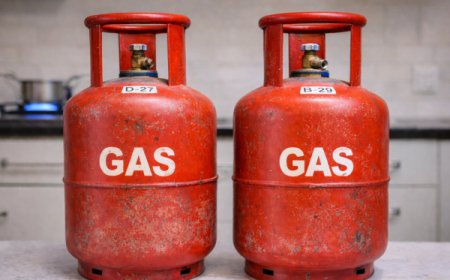 क्या आपका गैस सिलेंडर एक्सपायर तो नहीं ? घर बैठे ऐसे करें जांच, वरना बढ़ सकता है हादसे का खतरा