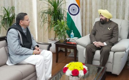 मुख्यमंत्री पुष्कर सिंह धामी की राज्यपाल से शिष्टाचार भेंट: विकास पर चर्चा