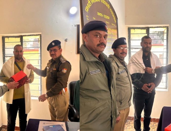 Rudraprayag: चालक और परिचालक बने मिसाल, इस कार्य के लिए पुलिस ने किया सम्मानित