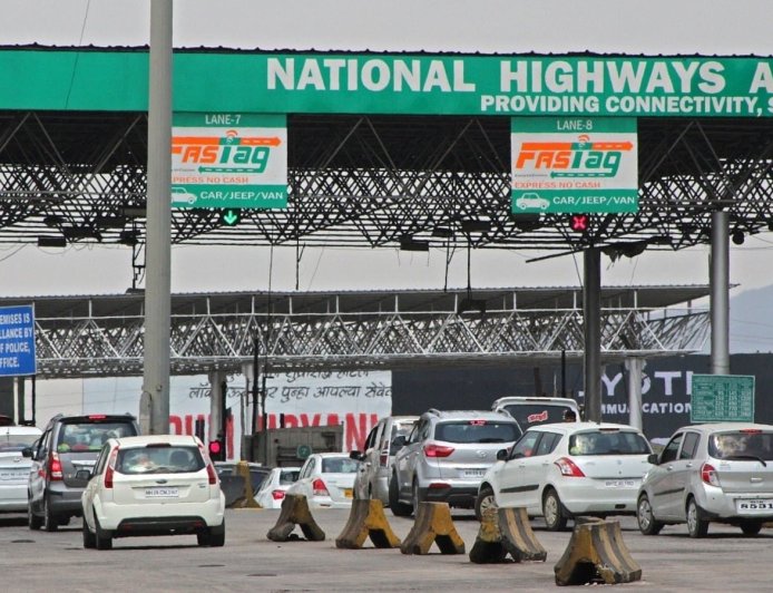 देहरादून : उत्तराखंड में इन 11 जगह एंट्री पर वाहनों से लिया जा रहा ग्रीन सेस