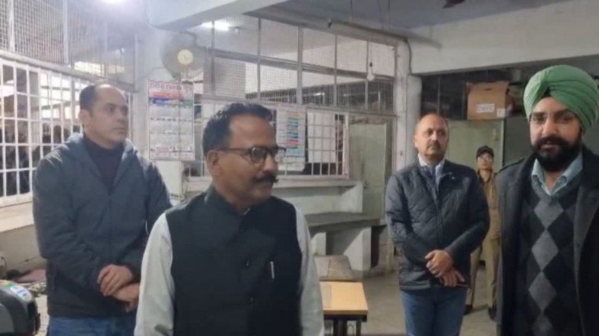 हल्द्वानी RTO में DM की अचानक छापेमारी, दलालों में हड़कंप; जानिये पूरा अपडेट