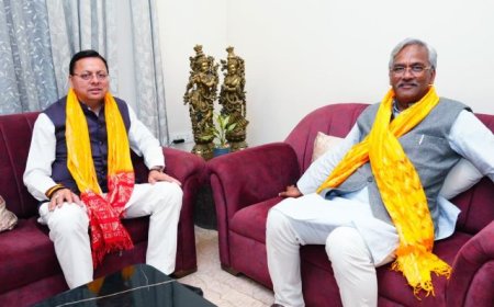 मुख्यमंत्री ने पूर्व मुख्यमंत्री त्रिवेंद्र सिंह रावत को दी होली की शुभकामनाएँ