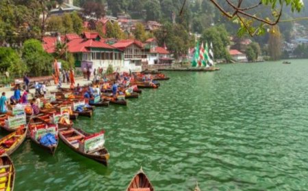 वीकेंड पर नैनीताल में उमड़ा सैलानियों का सैलाब, तीन दिनों में हजारों पर्यटक पहुंचे