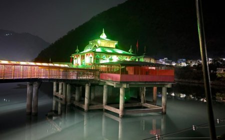 चारधाम यात्रा से पहले धारी देवी मंदिर परिसर जगमग, इस आधुनिक लाइटिंग का दिखा रोचक नजारा