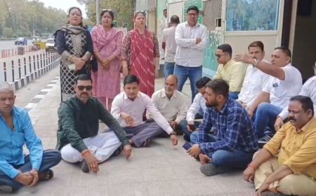 Lachhiwala Toll Plaza: टोल प्लाजा पर मारपीट को लेकर कांग्रेस का प्रदर्शन, जानें पूरा मामला