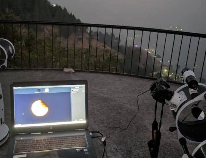 नैनीताल : एरीज – चंद्र ग्रहण की लाइव स्ट्रीमिंग में दिखा दुर्लभ नज़ारा