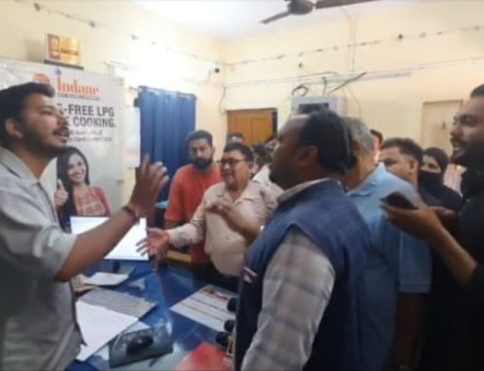 LPG Crisis: रसोई गैस की भारी किल्लत, रामनगर में उपभोक्ताओं ने उठाया ये बड़ा कदम