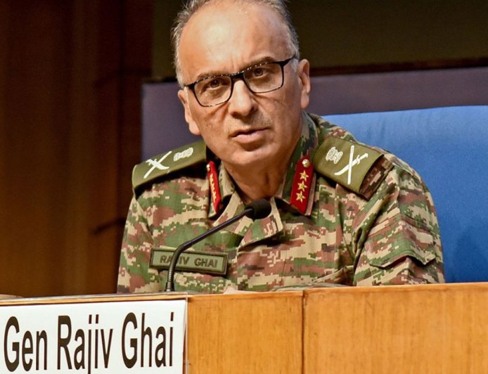 लेफ्टिनेंट जनरल राजीव घई को मिली नई जिम्मेदारी, कुमाऊं रेजिमेंट के कर्नल का संभाला पदभार