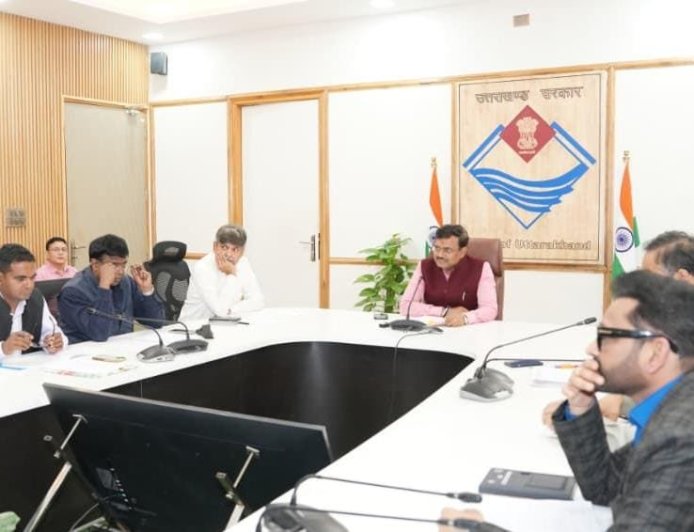 देहरादून: मुख्य सचिव की अध्यक्षता में व्यय वित्त समिति ने विकास प्रस्तावों को मंजूरी दी