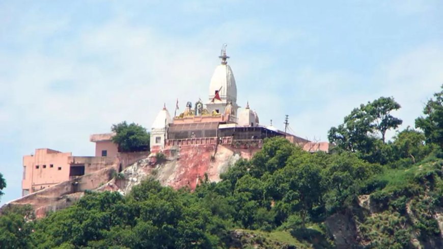 Haridwar News: मनसा देवी मंदिर विवाद ने पकड़ा तूल, पुजारियों ने खोला बड़ा प्रशासनिक राज, जानें क्या?