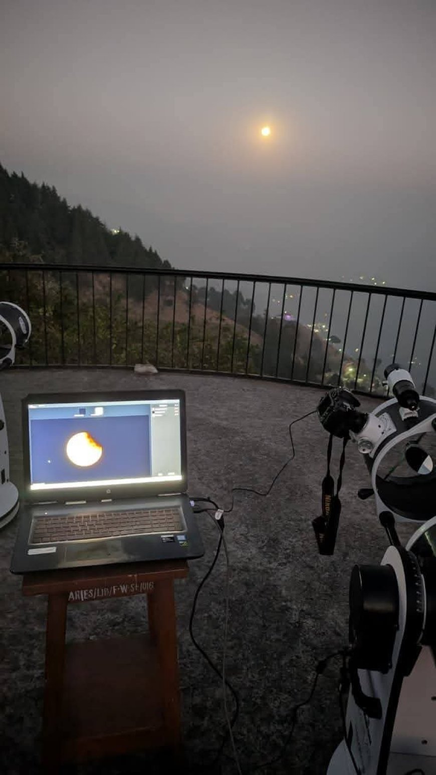 नैनीताल : एरीज – चंद्र ग्रहण की लाइव स्ट्रीमिंग में दिखा दुर्लभ नज़ारा