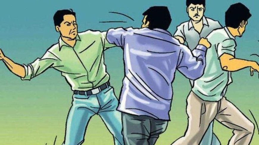 पेट्रोल पंप पर बोतल में पेट्रोल न देने पर हंगामा, बेल्ट निकालकर कर्मी से मारपीट, पुलिस ने दो युवकों को पकड़ा