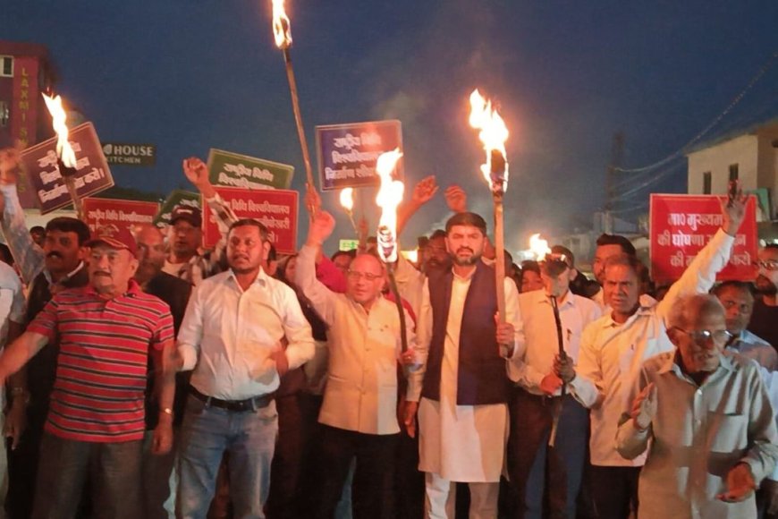 Uttarakhand News: नेशनल लॉ यूनिवर्सिटी का विरोध तेज, रानीपोखरी में मशाल जुलूस और सरकार पर सवाल; पढ़ें पूरी खबर