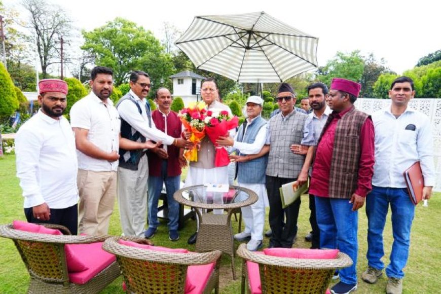 मुख्यमंत्री से विधायक मोहन महारा के नेतृत्व में आए प्रतिनिधिमंडल ने भेंट की