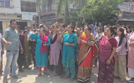 रामनगर में शराब दुकान खोलने का विरोध, ग्रामीणों ने विधायक को घेरा