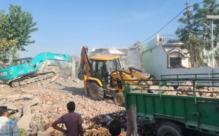 उधम सिंह नगर में एक साथ कई अवैध धार्मिक संरचनाएं ध्वस्त