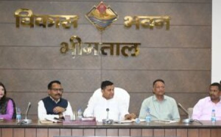 भीमताल में विकास कार्यों पर मंत्री राम सिंह कैड़ा की समीक्षा, अधिकारियों को दिए निर्देश