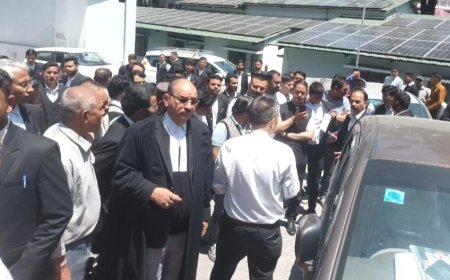 Nainital News: नैनीताल के वकीलों में रोष! कार अंदर मिला था वकील शव