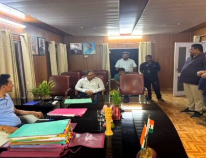 हल्द्वानी में गैस सिलेंडर घोटाले का पर्दाफाश: 10 भरे सिलेंडर छोड़कर भागे कर्मचारी