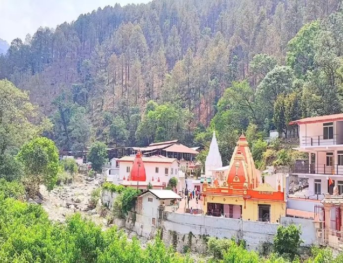 कैंची धाम की यात्रा से पहले जानें ये महत्वपूर्ण बातें, भक्त क्या लेकर लौटते हैं