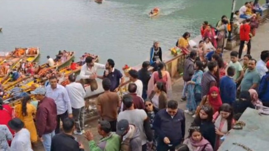 नैनीताल में वीकेंड पर ट्रैफिक का कहर! भीड़-भाड़ ने पर्यटकों को किया परेशान