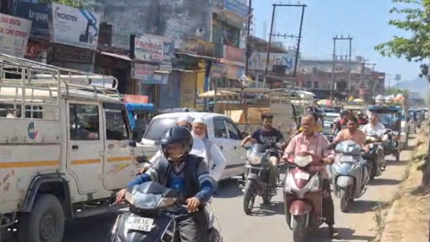 डेराडून: चारधाम यात्रा से पहले विकासनगर की सड़कों का हाल, प्रशासन की जिम्मेदारी पर उठे गंभीर सवाल