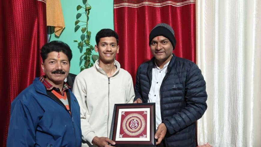 चंपावत का गौरव जोशी: सीडीएस परीक्षा में 114वीं रैंक पर किया गया सम्मानित