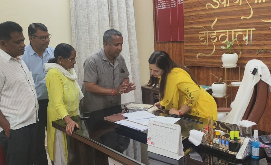 राजीव नगर में सरकारी जमीन पर कब्जे का मामला: स्थानीय लोगों ने किया एसडीएम से ज्ञापन सौंपने का प्रयास