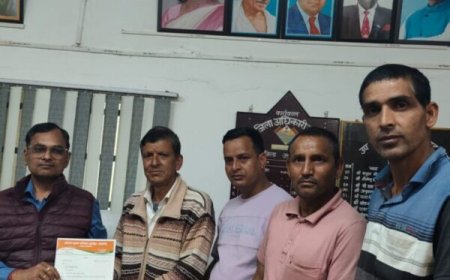 नौ साल बाद भी नहीं बनी सड़क, ग्रामीणों में रोष; सरकारी कार्यक्रमों के बहिष्कार की चेतावनी