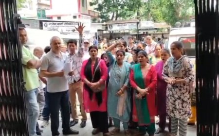 रामनगर के ढिकुली गांव में शराब की दुकान के खिलाफ आंदोलन: महिलाएं आगे आईं