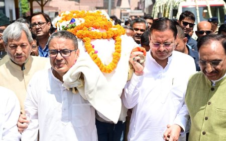 देहरादून: मुख्यमंत्री धामी ने जनरल खंडूड़ी को दी भावभीनी श्रद्धांजलि