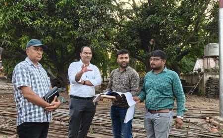 चम्पावत: निर्माणाधीन स्टेट गेस्ट हाउस का डीएम ने किया निरीक्षण, समयबद्ध कार्य पूर्ण करने के निर्देश