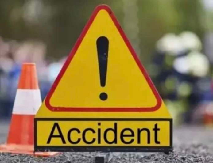 नैनीताल: रामनगर में भयानक सड़क दुर्घटना, दो महिलाओं की हुई दर्दनाक मौत
