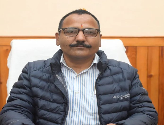 नैनीताल: निजी स्कूलों की मनमानी पर प्रशासन की सख्ती, 17 स्कूलों को भेजे गए नोटिस