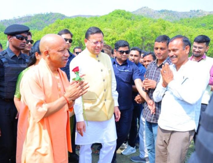 यमकेश्वर में मुख्यमंत्री योगी आदित्यनाथ एवं पुष्कर सिंह धामी की ऐतिहासिक मुलाकात