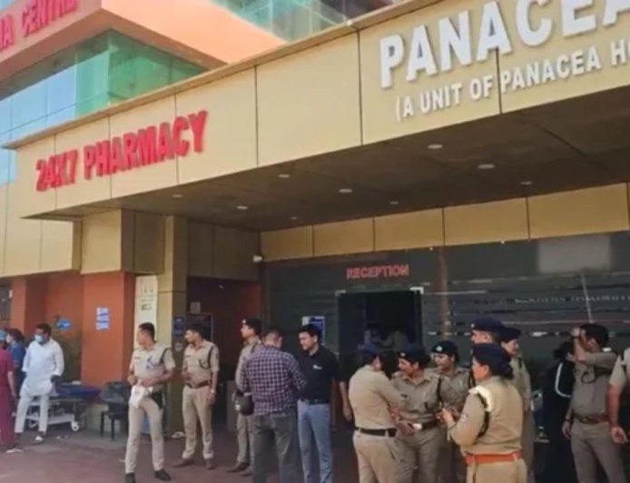 देहरादून के पैनेसिया अस्पताल में एसी ब्लास्ट से लगी भीषण आग, एक मरीज की जान गई